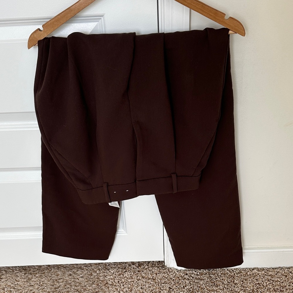 Abercrombie Quinn Tailored Pant in Coffee 27 Long